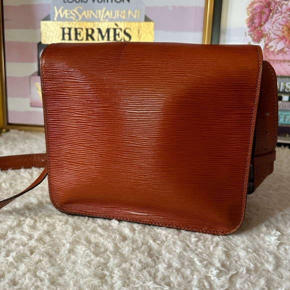 Louis Vuitton Epi Leather Cartouchiere Crossbody - Picture 14 of 15